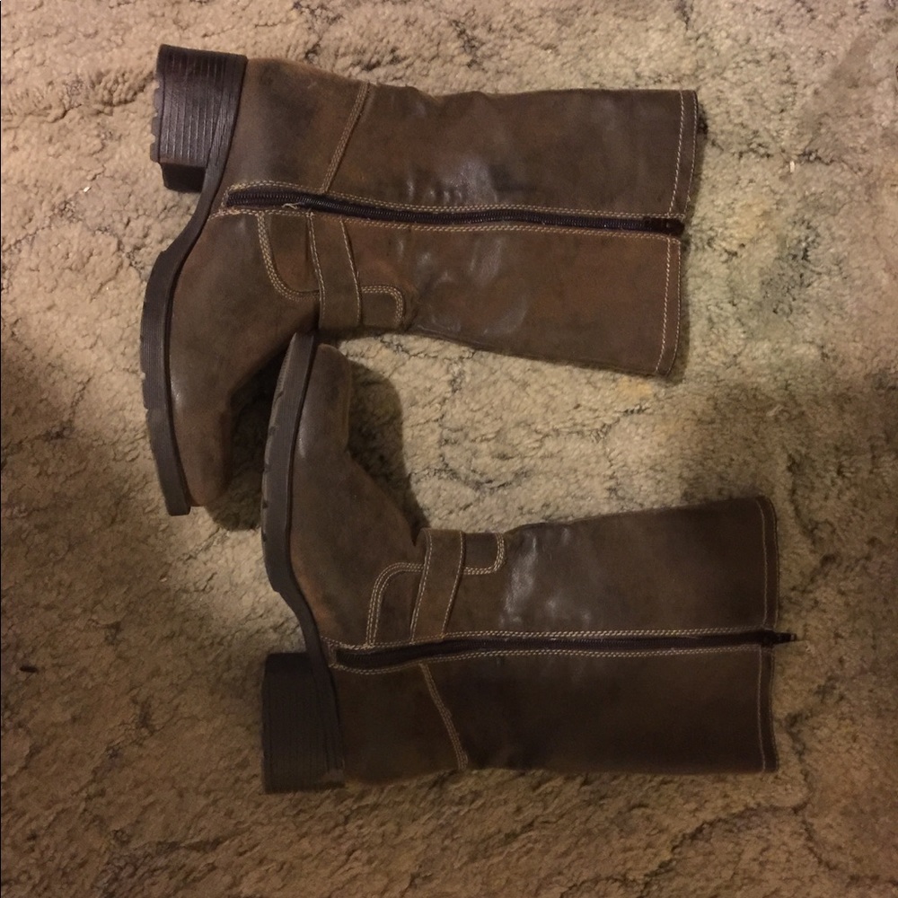 Brown boots